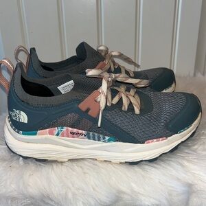The North Face Womens Vectiv Hypnum size 6 trail shoe blue